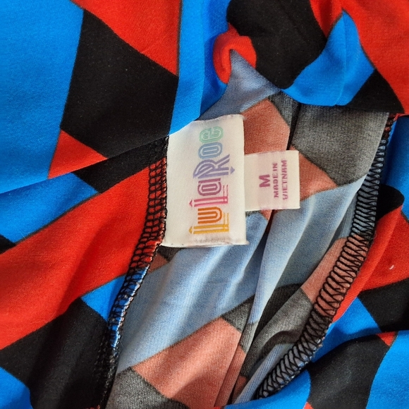 Vibrant Red and Blue Geometric Skirt - Picture 14 of 15